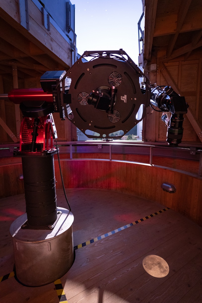 Sir Patrick Moore Observatory 16" telescope - moon projection